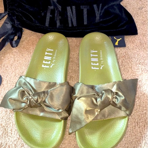 Rihanna fenty puma slides SOLD - Picture 1 of 5